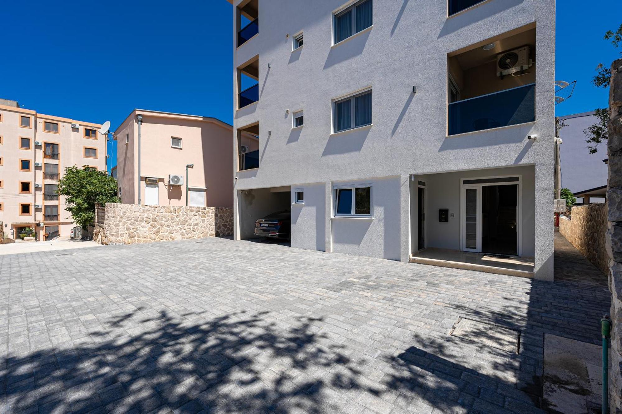 Sunways Apartments Добра вода Екстериор снимка