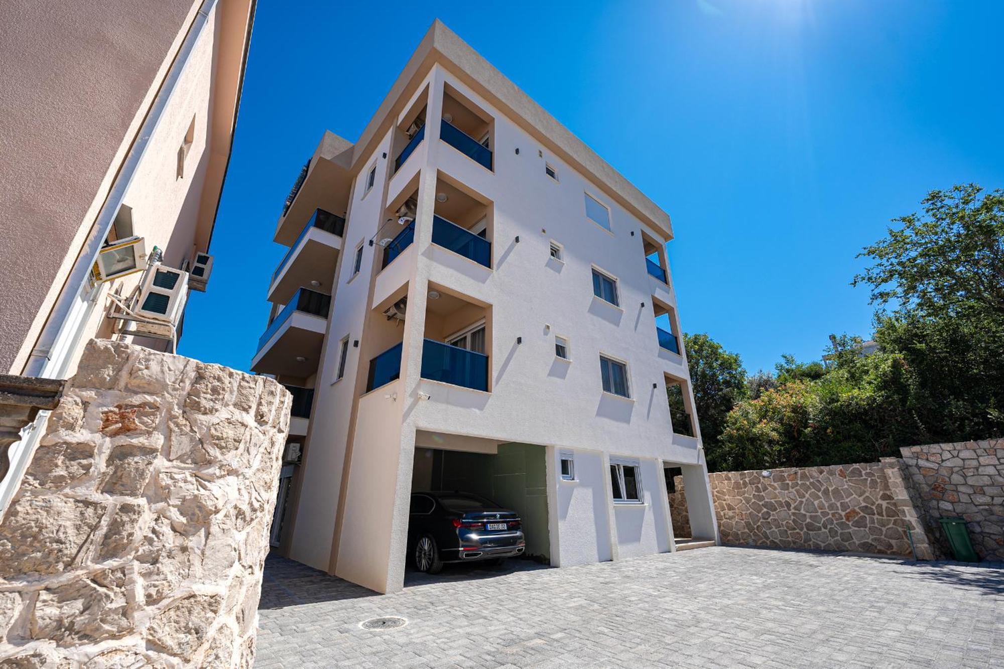 Sunways Apartments Добра вода Екстериор снимка